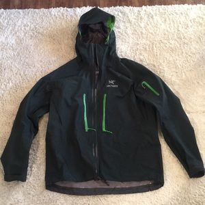 NWOT Arc’teryx Men’s Alpha SV Jacket LE “Odysseus”